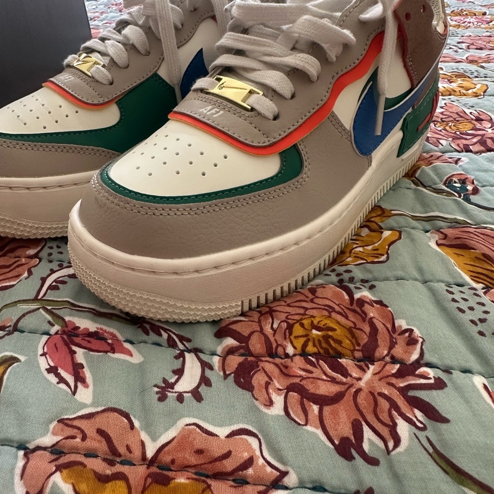 Nike women’s AF1 Shadow - Picture 6 of 8